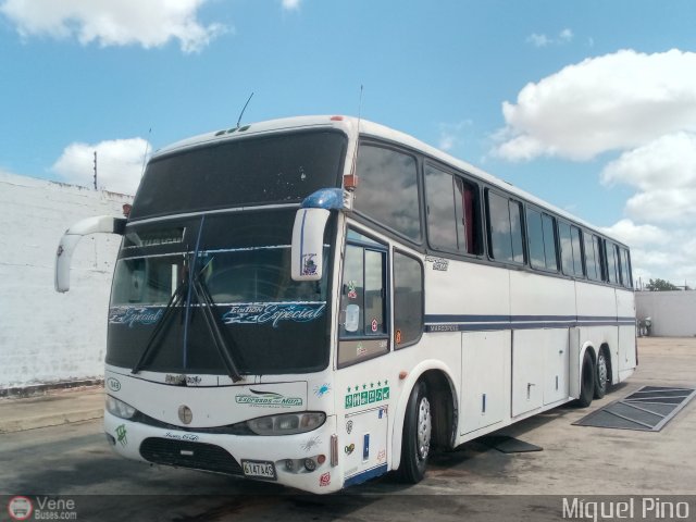 Expresos Del Mar 0049 por Miguel Pino