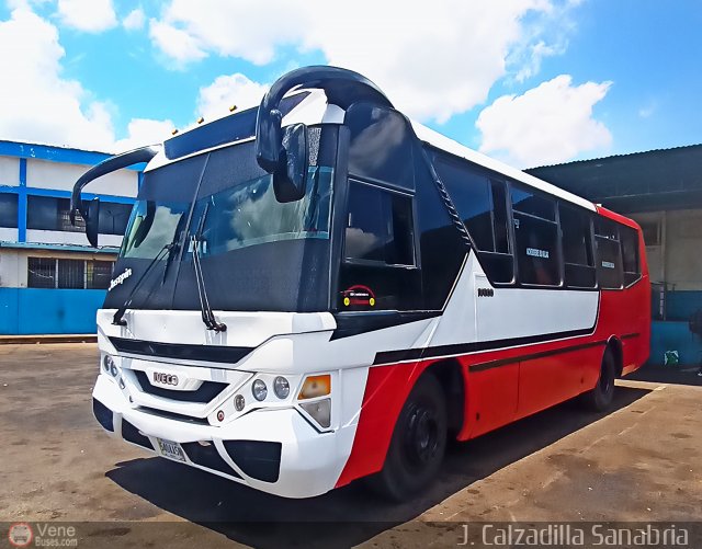 Cooperativa de Transporte El Nazareno 11 por Jos�as Calzadilla