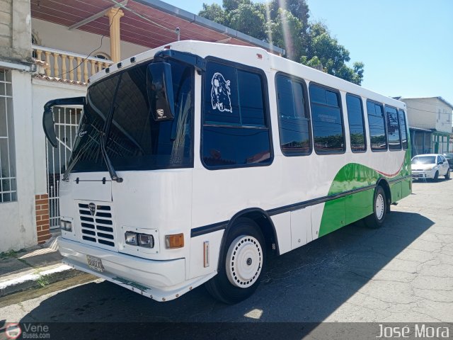 Particular o Desconocido Maracay por Jos� Mora