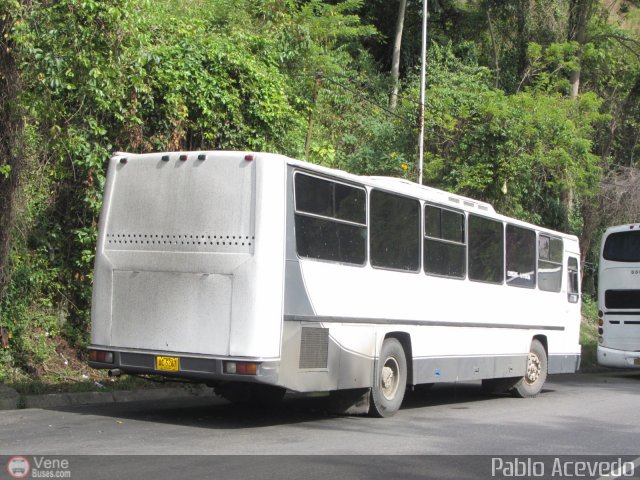 Autobuses La Pascua 00 por Pablo Acevedo