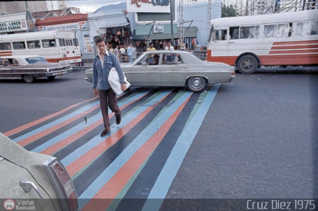 Ruta Metropolitana de La Gran Caracas Cruz diez 1975 por Alejandro Curvelo