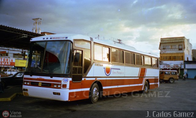 Expresos Camarg�i 0128 por J. Carlos G�mez