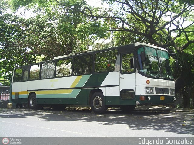 Autobuses La Pascua 101 por Edgardo Gonzlez