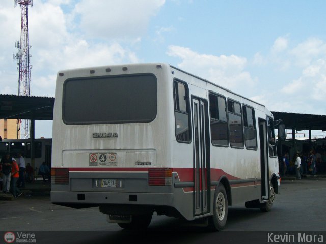 Organizaciones Unidas de C. Caracas - La Guaira 321 por Kevin Mora