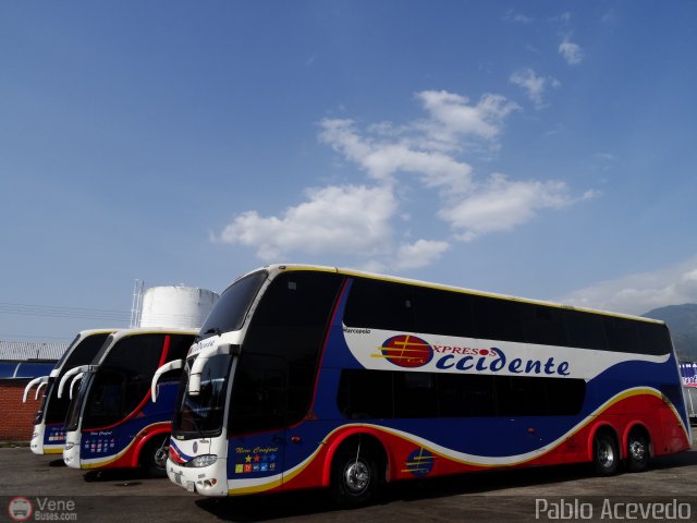 Garajes Paradas y Terminales San-Cristobal por Pablo Acevedo
