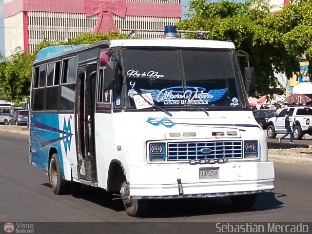 ZU - U.C. Barrio La Polar 185 por Sebasti�n Mercado