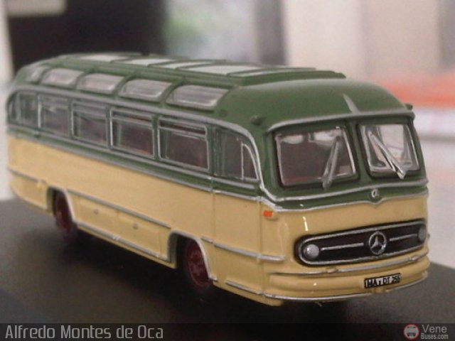 Maquetas y Miniaturas O321 por Alfredo Montes de Oca