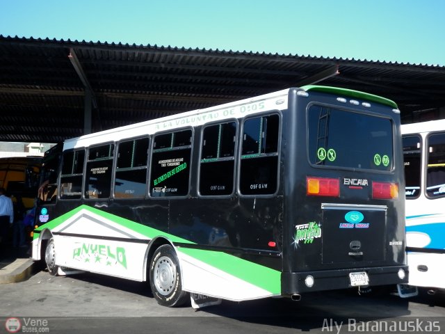 U.C. Líneas Unidas 099 por Aly Baranauskas