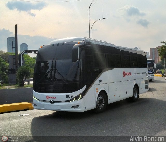 PDVSA Transporte de Personal 069 por Alvin Rondn