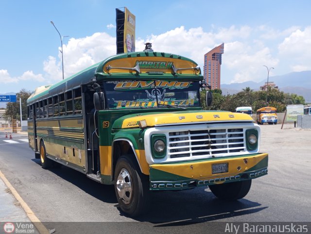Transporte Palo Negro La Morita 2 019 por Aly Baranauskas