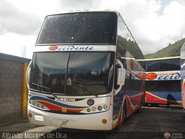 Expresos Occidente 081 por Alfredo Montes de Oca