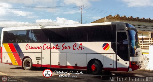 Cruceros Oriente Sur 104 por Michael Caraballo