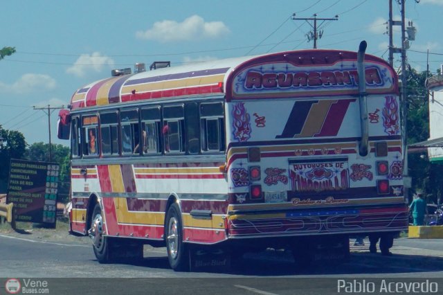 Autobuses de Tinaquillo 02 por Pablo Acevedo