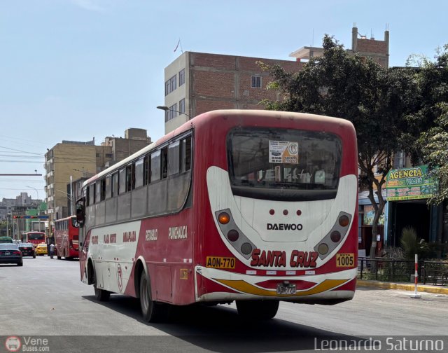Transporte L�nea Santa Cruz S.A 770 por Leonardo Saturno