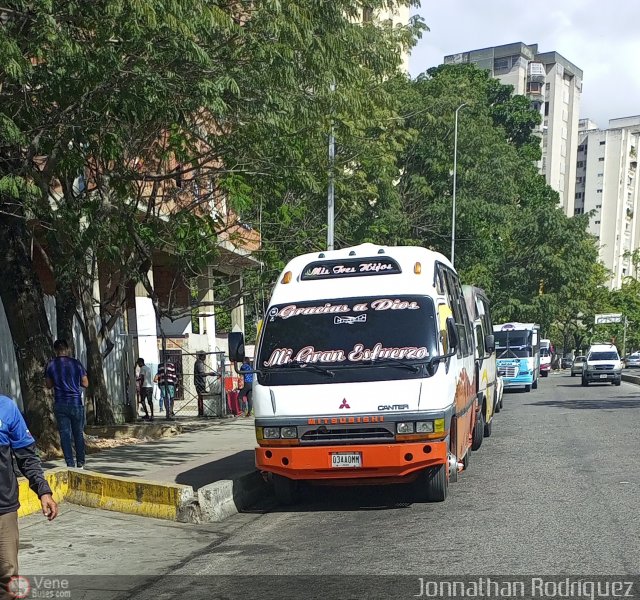 Particular o Desconocido 2015 por Jonnathan Rodr�guez