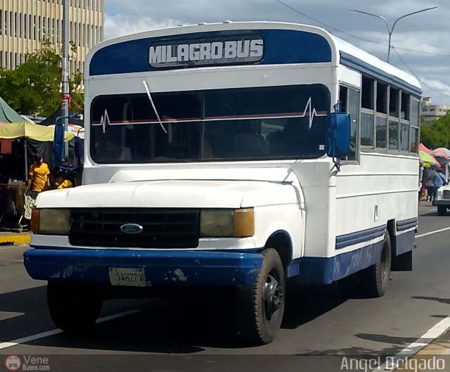 ZU - Asociaci�n Cooperativa Milagro Bus 49 por �ngel Delgado
