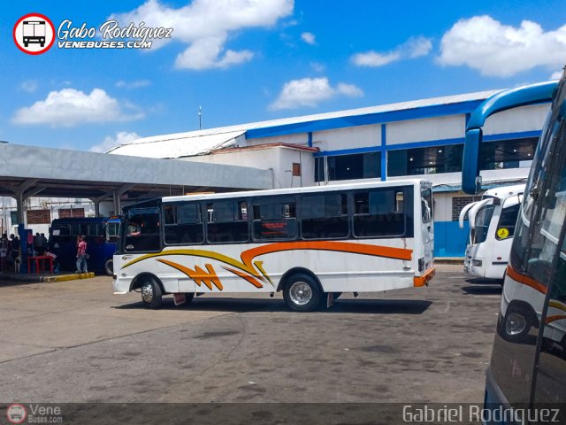 Cooperativa de Transporte El Nazareno 90 por Gabriel Rodrguez