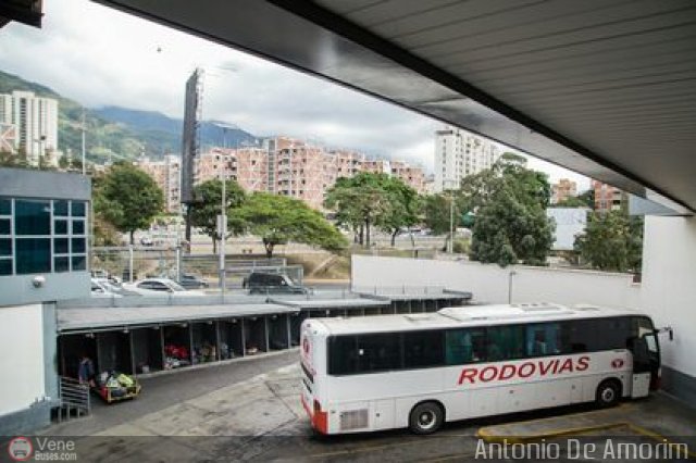 Garajes Paradas y Terminales Caracas por Alvin Rondn