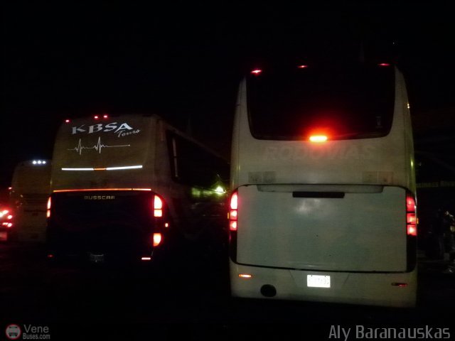 Garajes Paradas y Terminales San Diego por Aly Baranauskas