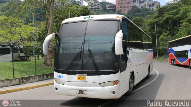 Cruceros Oriente Sur 175 por Pablo Acevedo