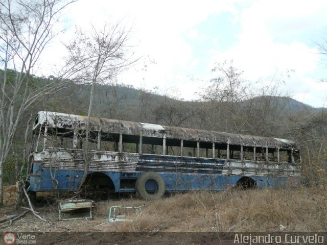 DC - Autobuses de El Manicomio C.A 10 por Alejandro Curvelo