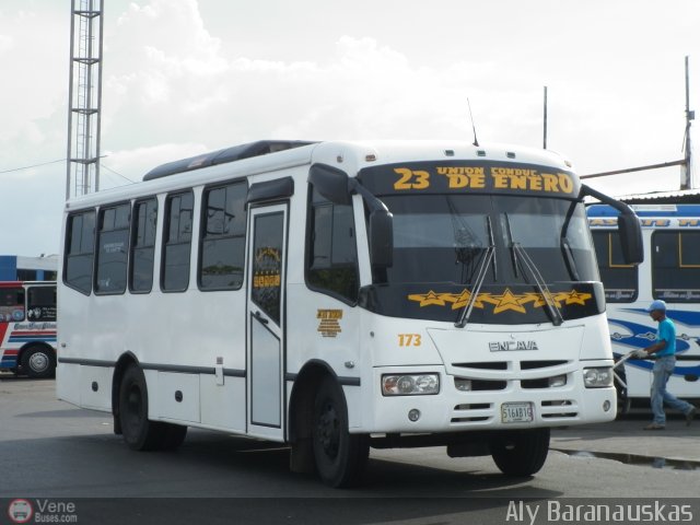 U.C. 23 de Enero 173 por Aly Baranauskas