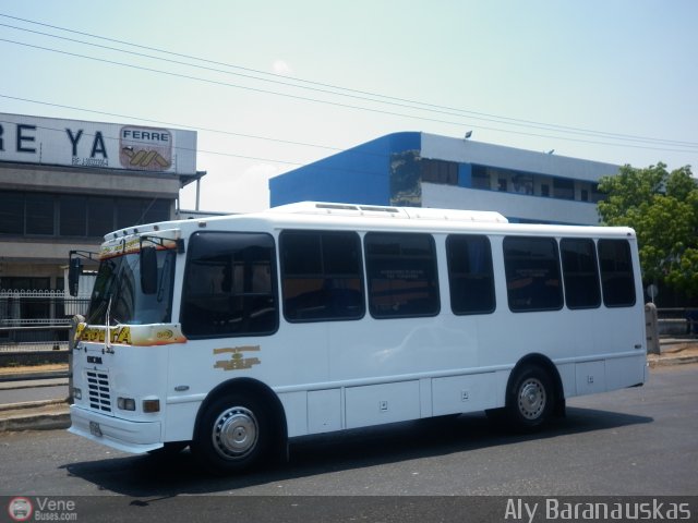 U.C. La Responsable S.C. 013 por Aly Baranauskas