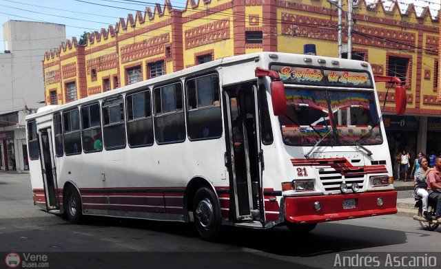 Cooperativa Carlos Arvelo 21 por Andrs Ascanio