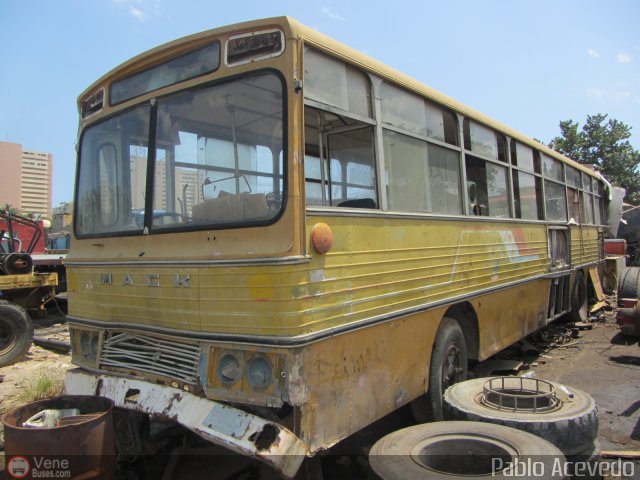 Empresa Metropolitana de Transporte S.A. EMTSA 70 por Pablo Acevedo