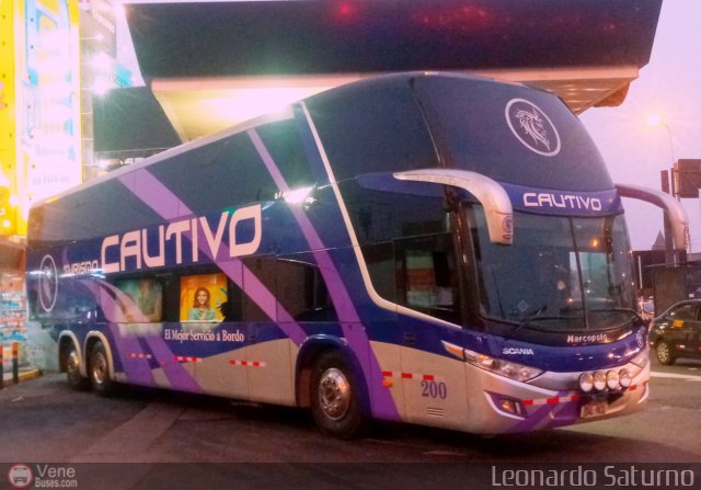 Turismo Cautivo 200 por Leonardo Saturno