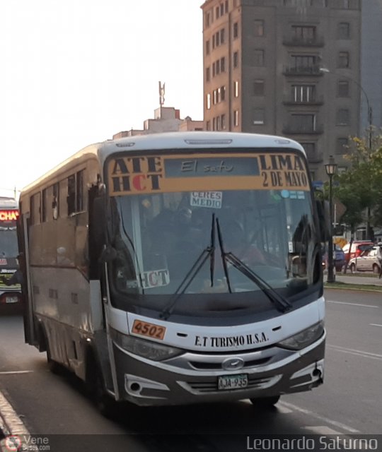 E. de Transporte y Turismo Huaycn S.A. 935 por Leonardo Saturno