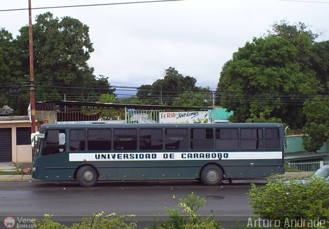 Universidad de Carabobo 124 por Arturo Andrade