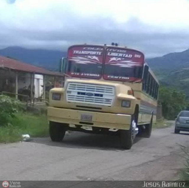 Colectivos Transporte Libertad C.A. 06 por Jerson Nova