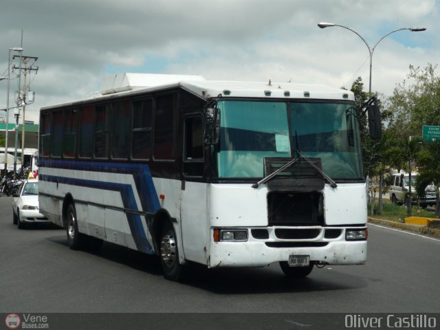 Particular NO USAR MÁS 996 por Oliver Castillo