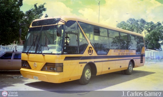 Universitarios y Escolares SAV por Pablo Acevedo