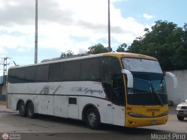 Expresos La Guayanesa 325 por Miguel Pino