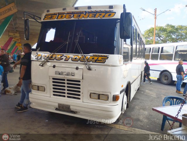 U.C. 23 de Enero 104 por Jos� Brice�o