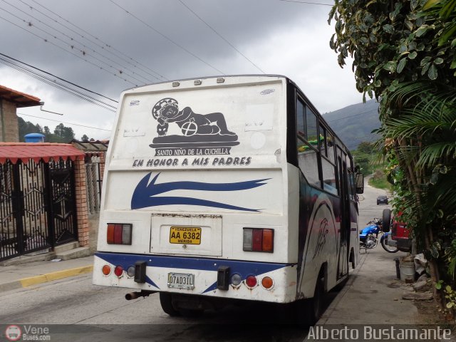 L�nea Circunvalaci�n El Corozo - Monse�or Moreno 03 por Alberto Bustamante