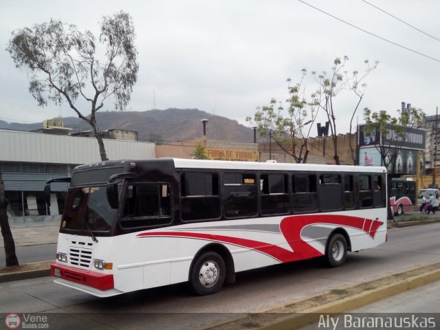 CA - Unin Vivienda Popular Los Guayos 222 por Aly Baranauskas