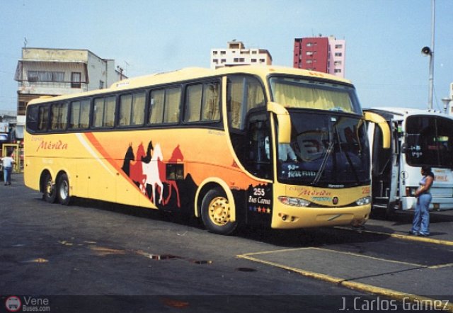Expresos M�rida 0255 por J. Carlos G�mez
