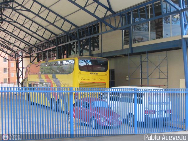 Garajes Paradas y Terminales San-Cristobal por Pablo Acevedo