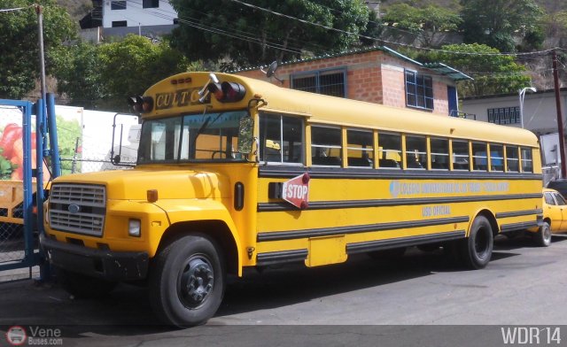 Colegio Universitario Los Teques Cecilio Acosta 998 por Waldir Mata