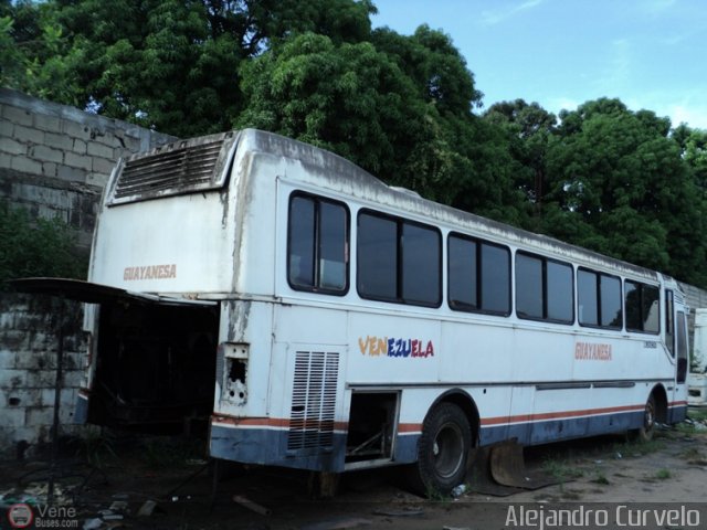 En Chiveras Abandonados Recuperacin 50 por Alejandro Curvelo