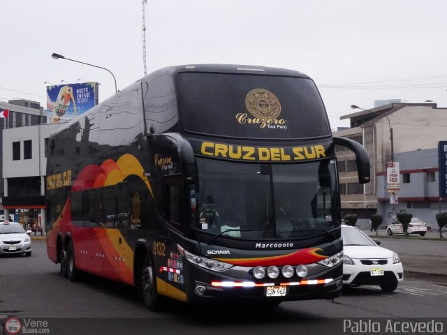 Transportes Cruz del Sur S.A.C. 8132 por Pablo Acevedo