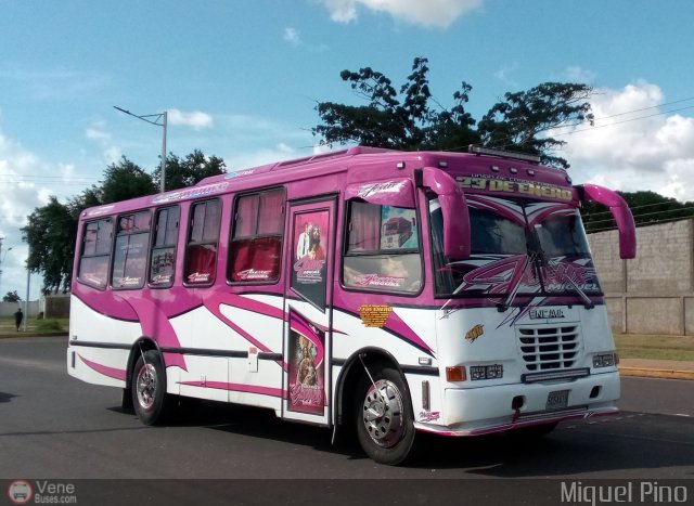 U.C. 23 de Enero 410 por Miguel Pino