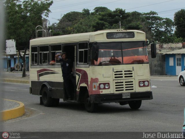 Particular o Desconocido 989 por Jos� Dudamel