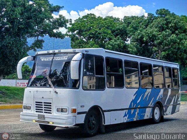 L�nea La Pastora 43 por Santiago Dorante