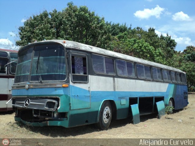 En Chiveras Abandonados Recuperaci�n 0302 Sencillo  por Alejandro Curvelo