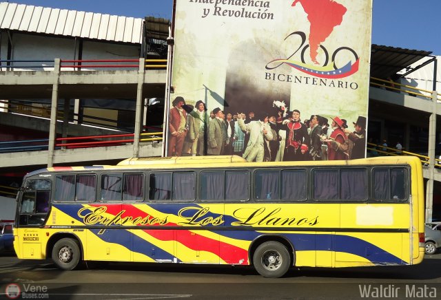 Expresos Los Llanos 205 por Waldir Mata
