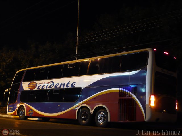 Expresos Occidente 318 por J. Carlos G�mez